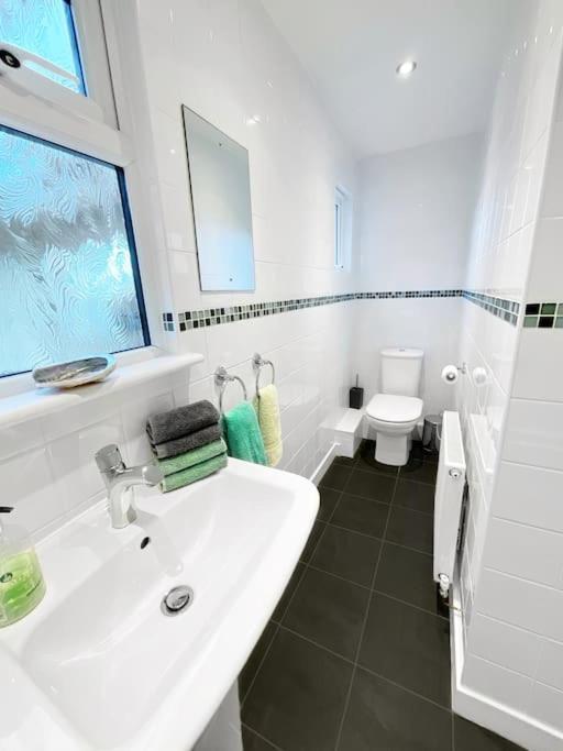White Eden - Explore Cornwall From A Comfy Central Appartment St Austell Buitenkant foto