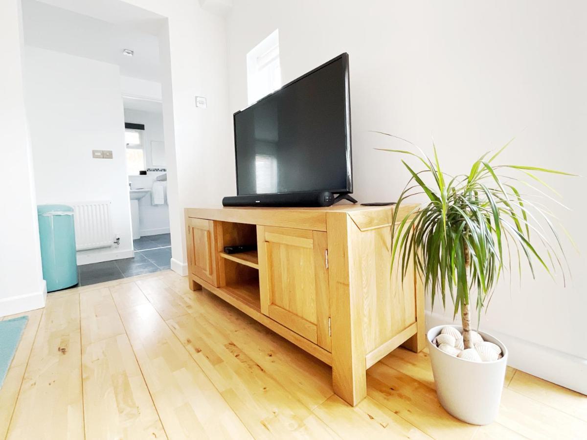 White Eden - Explore Cornwall From A Comfy Central Appartment St Austell Buitenkant foto